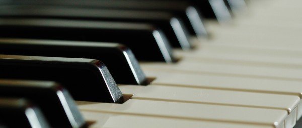 piano-keyboard-keys-music-instrument-black-white